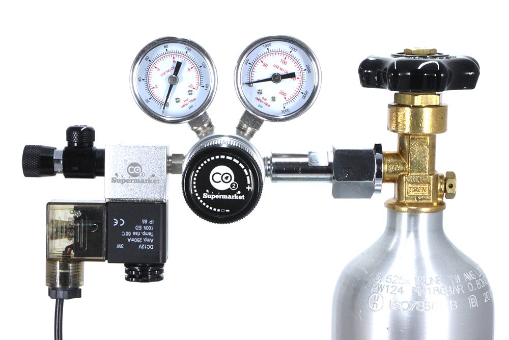 Stram totrinnsregulatoren til CO2-sylinderen